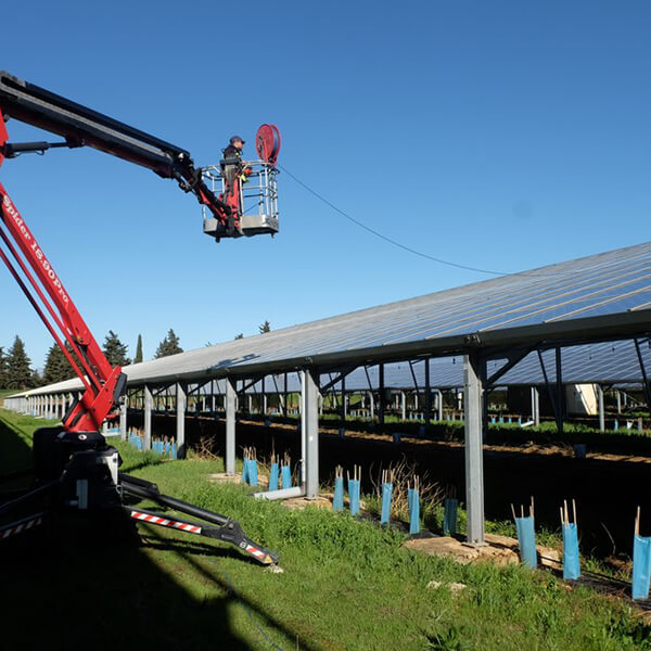 Allowash Nettoyage des panneaux photovoltaïque toiture ombrière et centrale au sol Pleudihen sur Rance Bretagne Cotes d'Armor Représenter dans le monde -Nettoyage de 32000m² agricole