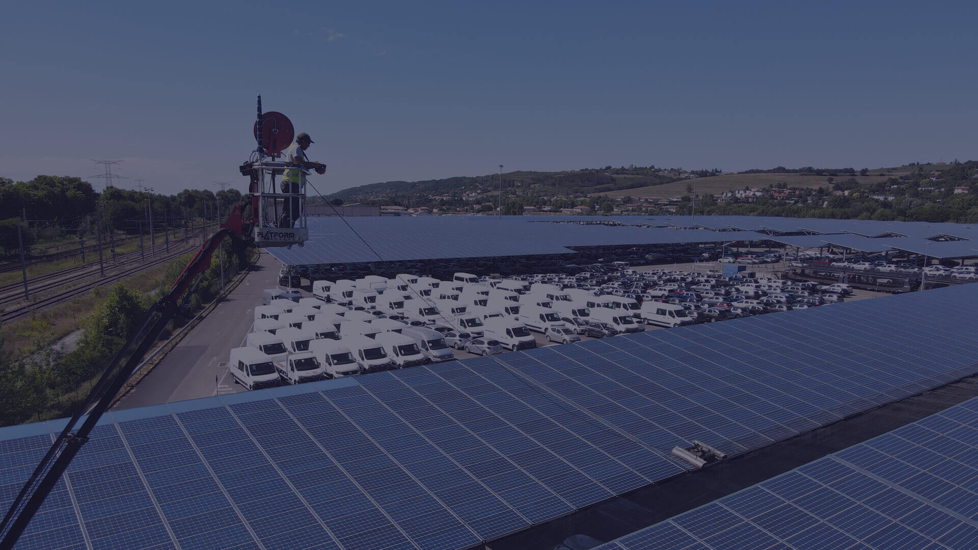 Allowash Nettoyage des panneaux photovoltaïque toiture ombrière et centrale au sol Pleudihen sur Rance Bretagne Cotes d'Armor Représenter dans le monde - Toiture Ombrière
